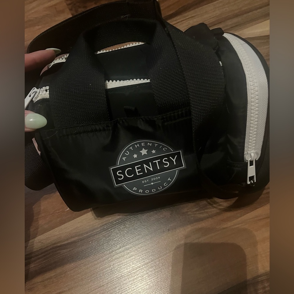 ✨ Black Duffel Bag✨
